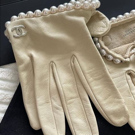 discovery chanel mittens|Chanel Women's gloves .